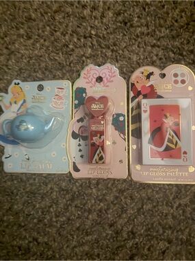 Alice in Wonderland Queen of Hearts Lip Gloss Palette & Lip Balm Set - Pink Red